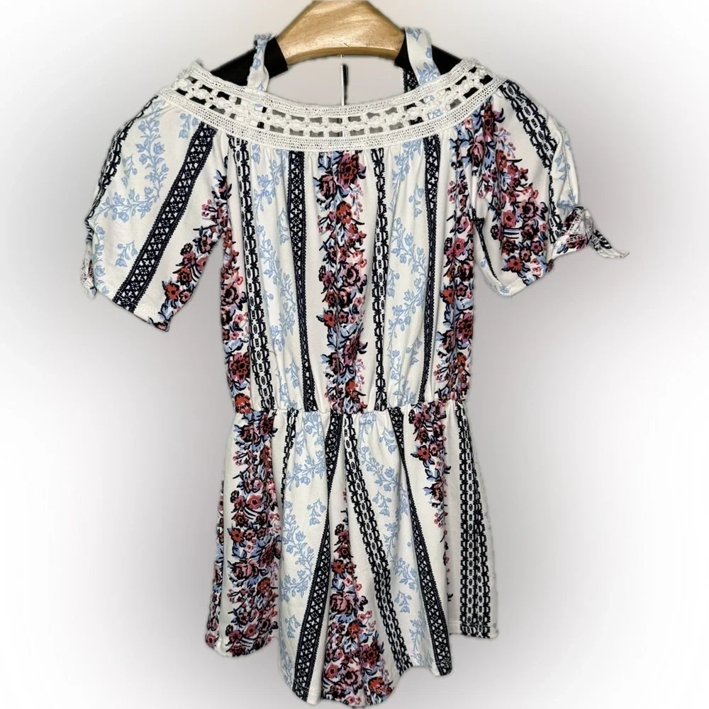 Adorable girls romper size 4 - Picture 1 of 7